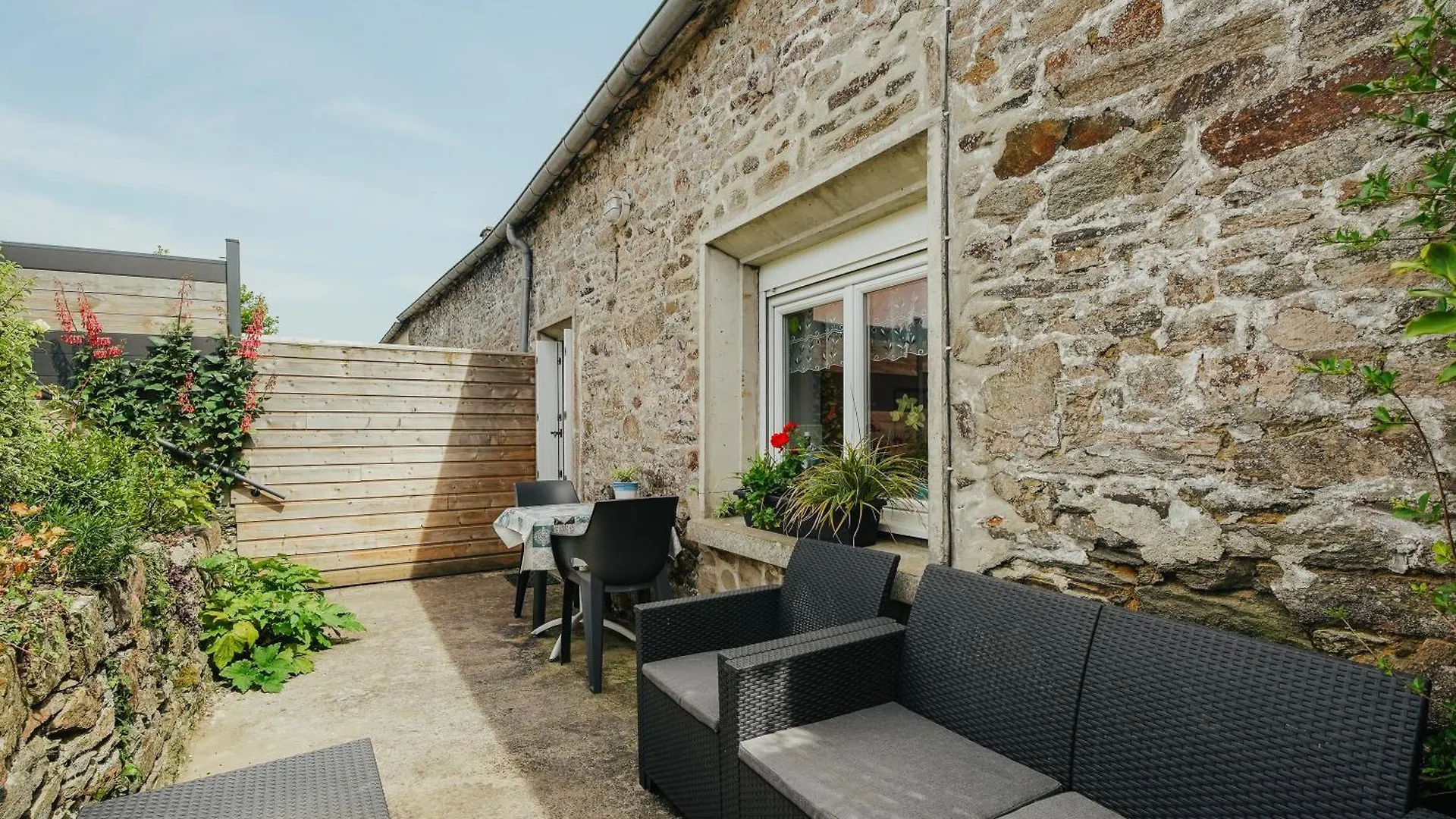 Holiday home Gite Les Dauphins A Matignon France